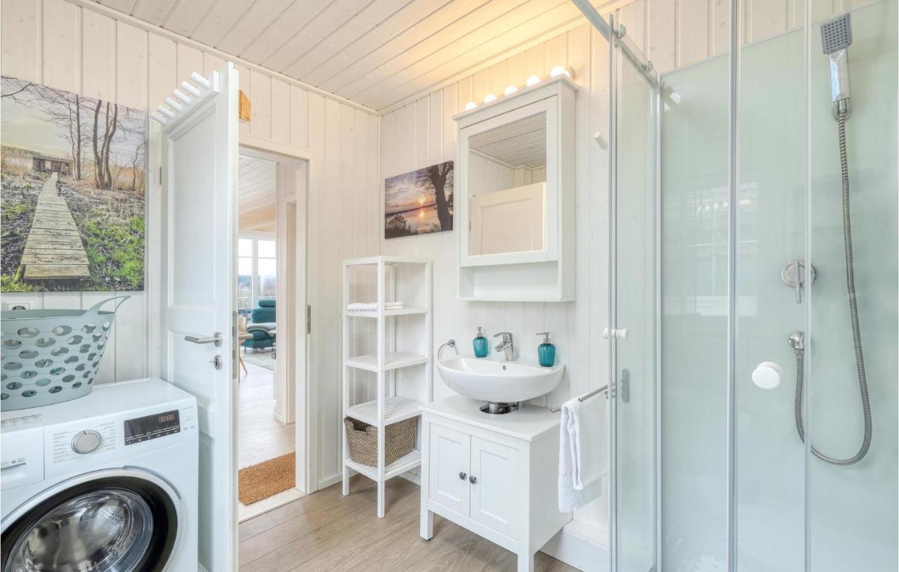 2 Bedroom Beautiful Home In Zerpenschleuse Bagian luar foto